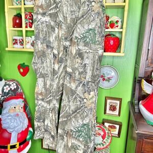 Realtree Edge camouflage cargo pants with adjustable drawstrings at the ankles!